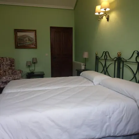 Rural El Otero Hotel 2*