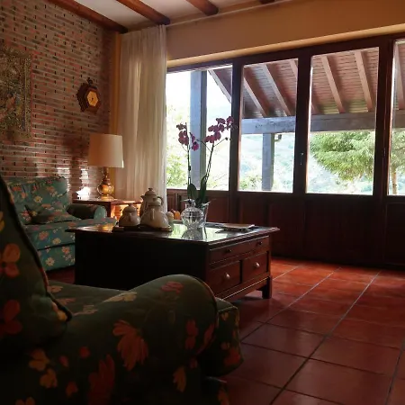 فندق Rural El Otero 2*